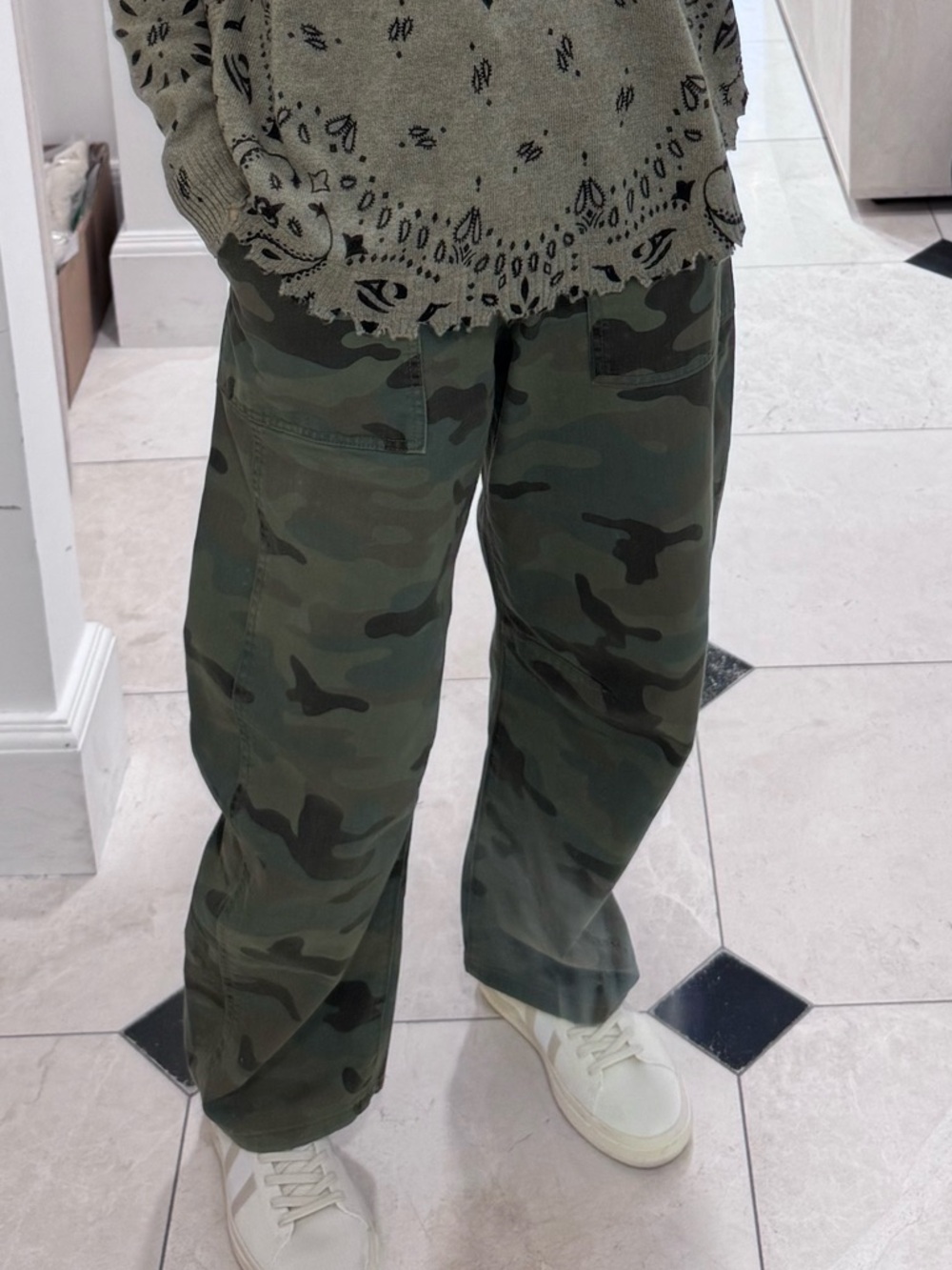 GAP CAMO BARREL PANTS